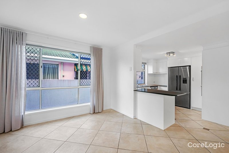 Photo - 38 Emerton Crescent, Robina QLD 4226 - Image 7
