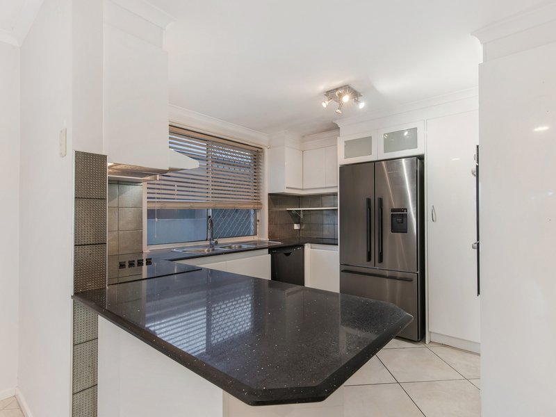 Photo - 38 Emerton Crescent, Robina QLD 4226 - Image 14