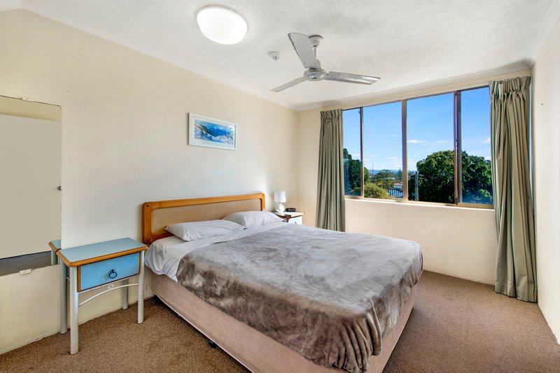 Photo - 38 Enderley Avenue, Surfers Paradise QLD 4217 - Image 7