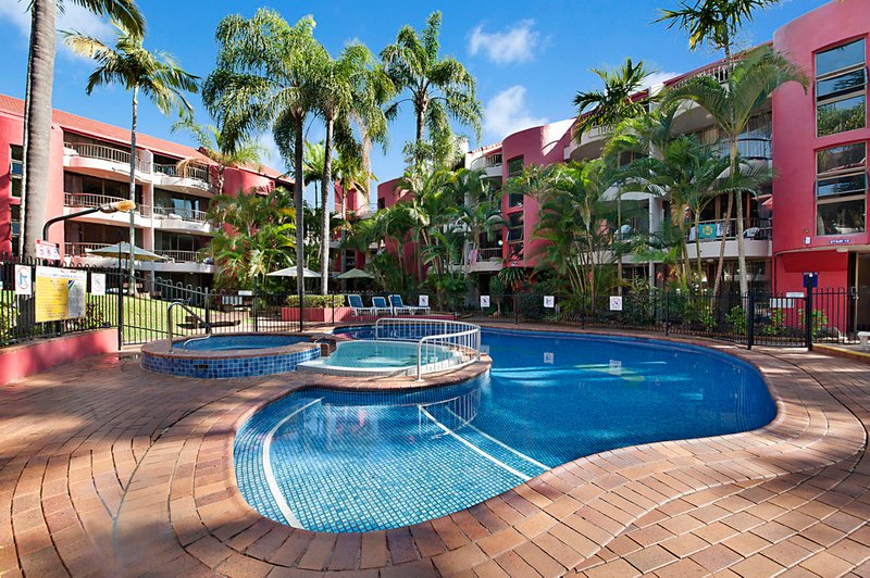 Photo - 38 Enderley Avenue, Surfers Paradise QLD 4217 - Image 19