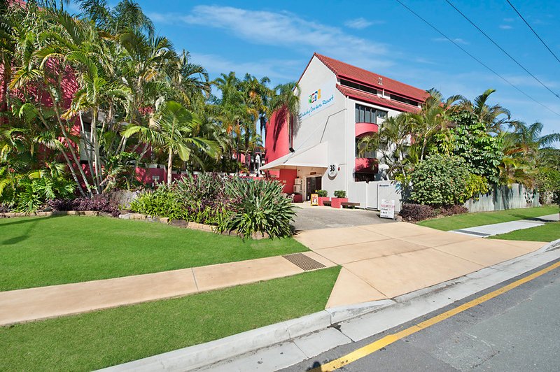 Photo - 38 Enderley Avenue, Surfers Paradise QLD 4217 - Image 21