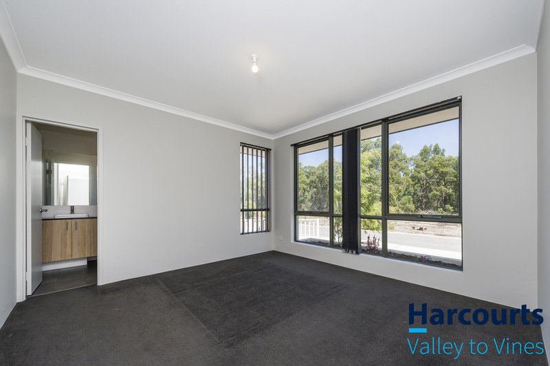 Photo - 38 Everingham Drive, Ellenbrook WA 6069 - Image 3