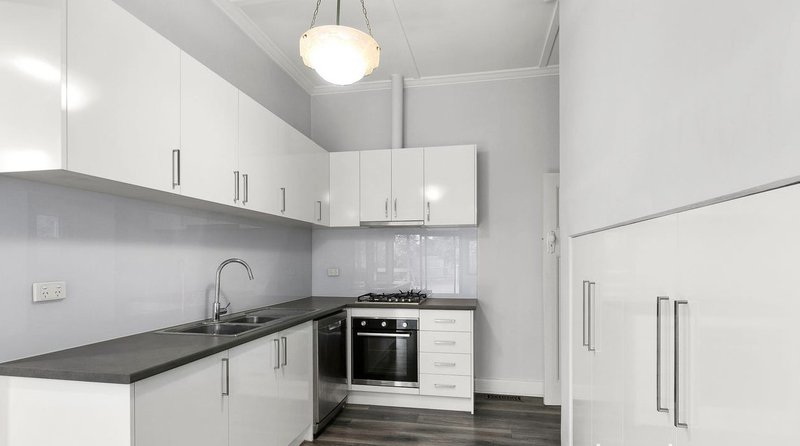Photo - 38 Fairview Ave , Camberwell VIC 3124 - Image 3
