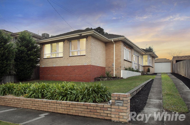 Photo - 38 Fairview Avenue, Cheltenham VIC 3192 - Image 2