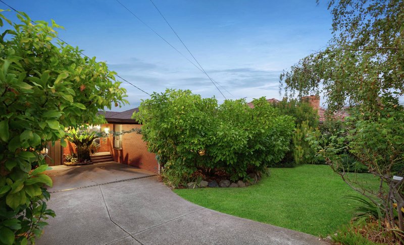 38 Falcon Road, Macleod VIC 3085