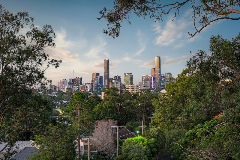 Photo - 38 Fifth Avenue, St Lucia QLD 4067 - Image 1