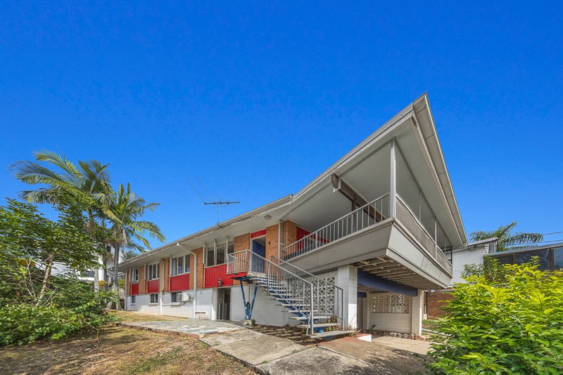 Photo - 38 Fifth Avenue, St Lucia QLD 4067 - Image 6