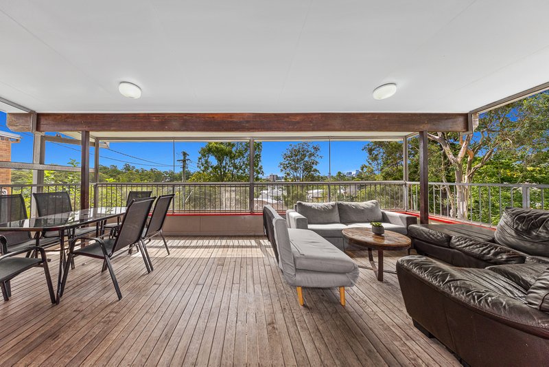 Photo - 38 Fifth Avenue, St Lucia QLD 4067 - Image 10