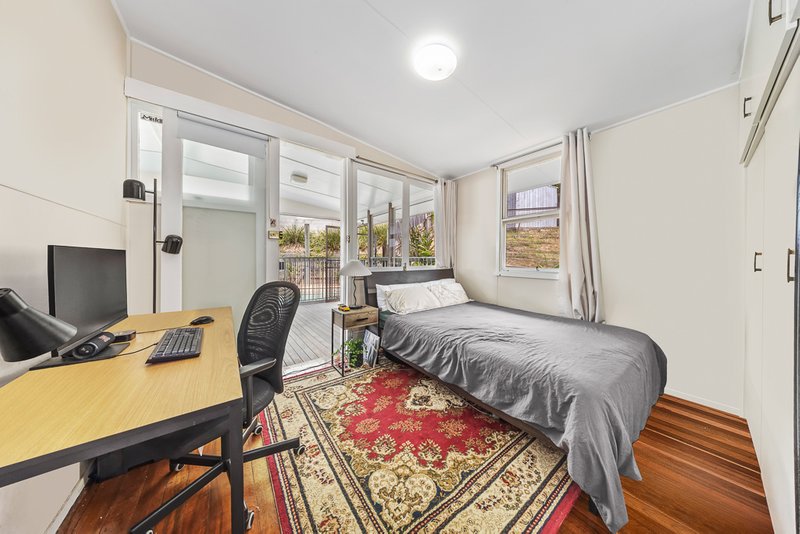 Photo - 38 Fifth Avenue, St Lucia QLD 4067 - Image 11