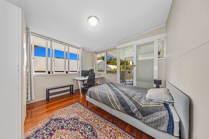 Photo - 38 Fifth Avenue, St Lucia QLD 4067 - Image 12