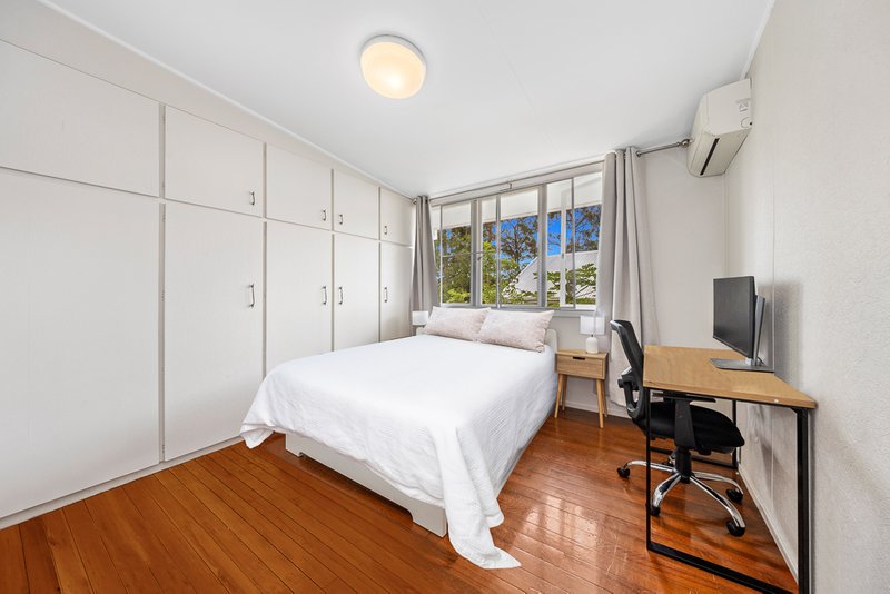 Photo - 38 Fifth Avenue, St Lucia QLD 4067 - Image 14