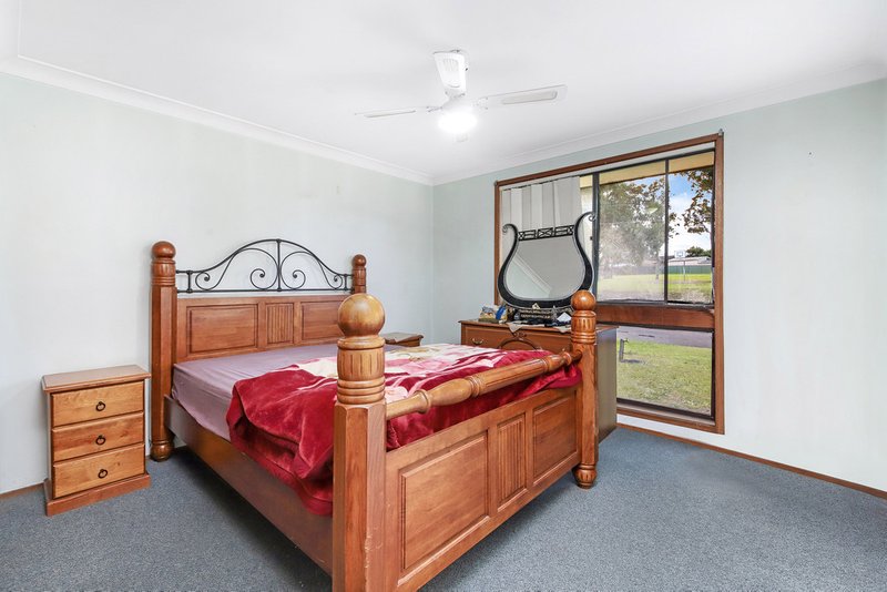 Photo - 38 Flanders Avenue, Milperra NSW 2214 - Image 4