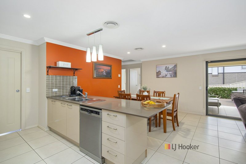 Photo - 38 Forster Avenue, Watanobbi NSW 2259 - Image 6