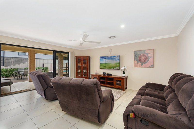 Photo - 38 Forster Avenue, Watanobbi NSW 2259 - Image 9