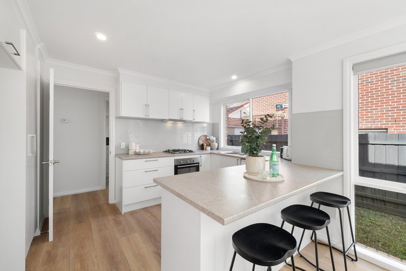 Photo - 3/8 Fortuna Street, Clayton VIC 3168 - Image 5