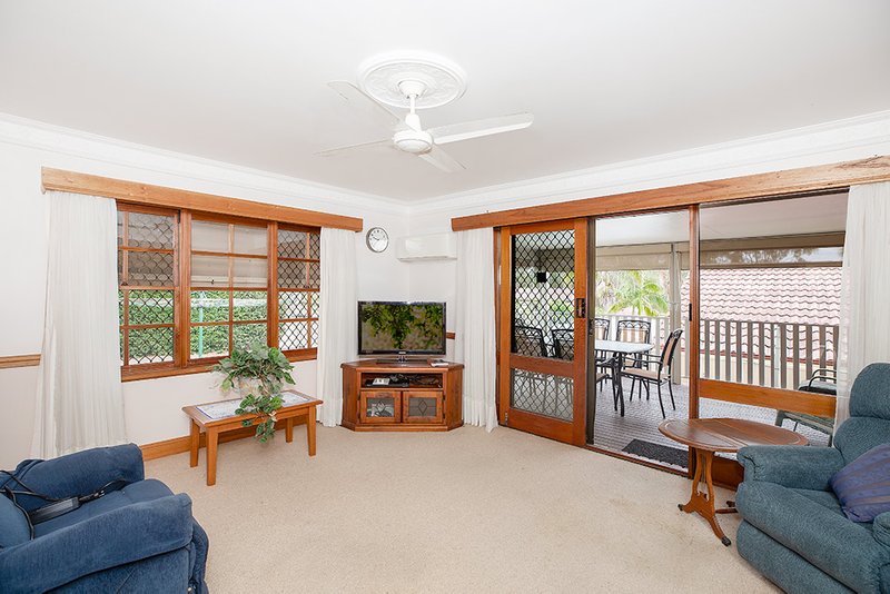 Photo - 38 Freemantle Drive, Woodrising NSW 2284 - Image 5