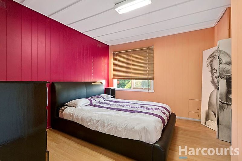 Photo - 38 Gauntlet Avenue, Glen Waverley VIC 3150 - Image 9