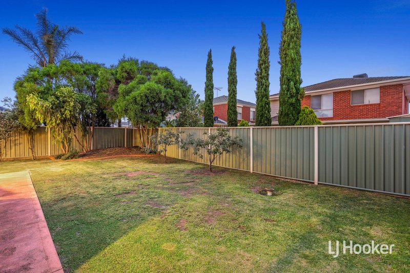 Photo - 38 Glastonbury Circuit, Point Cook VIC 3030 - Image 17