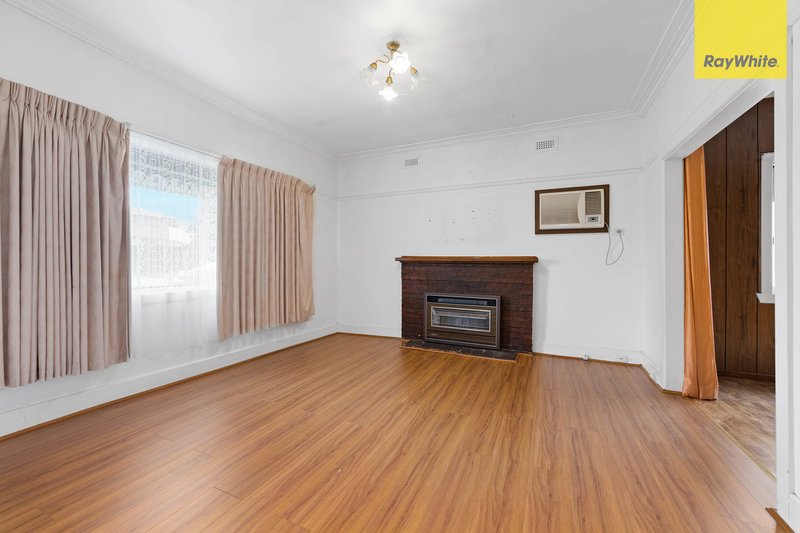 Photo - 38 Glendenning Street, St Albans VIC 3021 - Image 3