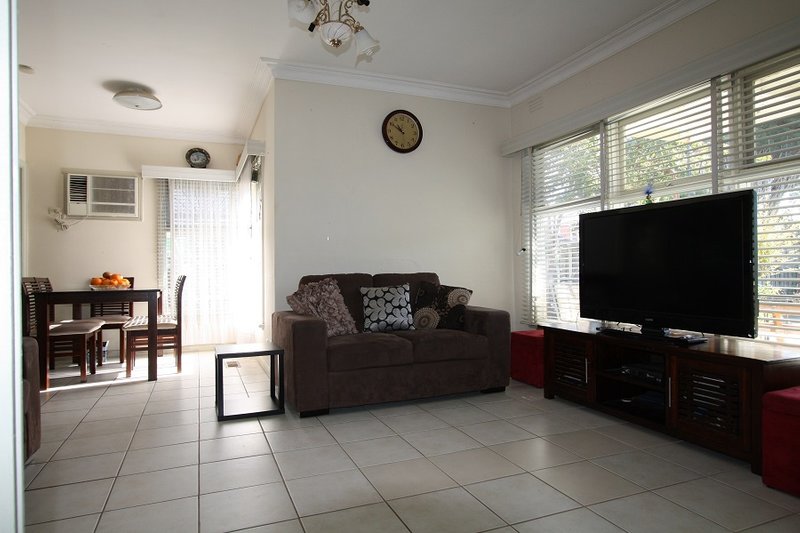 Photo - 38 Gove Street, Springvale VIC 3171 - Image 4