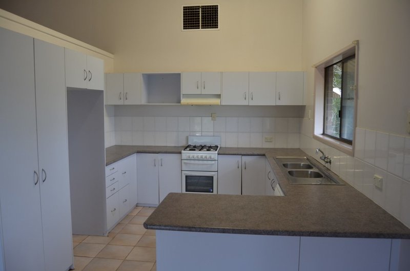 Photo - 38 Gretel Drive, Clinton QLD 4680 - Image 3