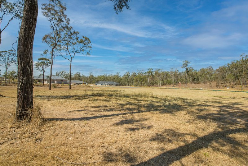 Photo - 38 Grevillea Way, Rifle Range QLD 4311 - Image 9