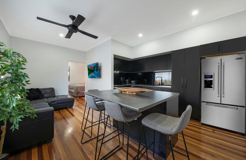 Photo - 38 Hale Street, Margate QLD 4019 - Image 3