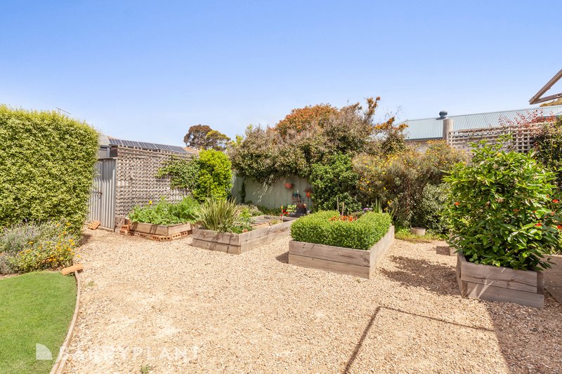 Photo - 38 Hamilton Street, Kilmore VIC 3764 - Image 11