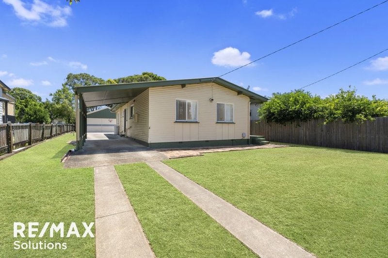 Photo - 38 Hedge Street, Strathpine QLD 4500 - Image 2