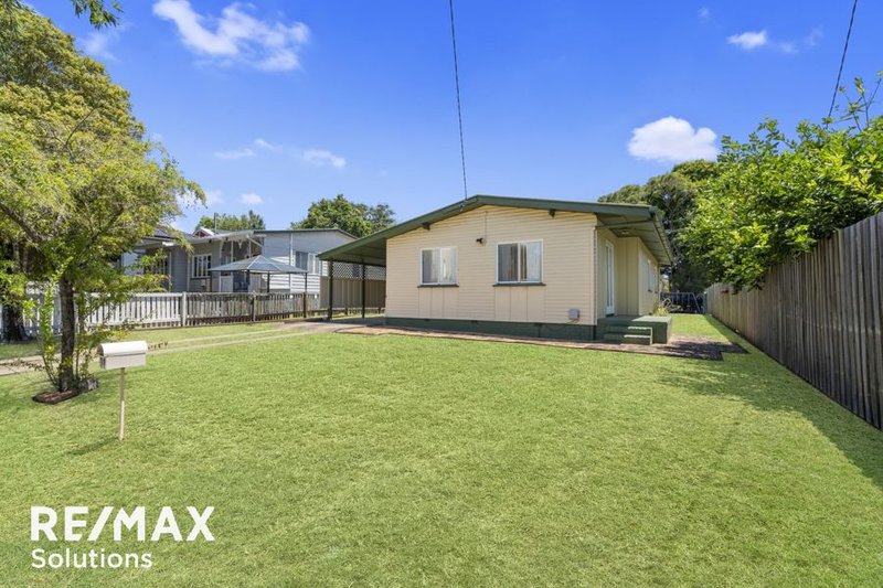 Photo - 38 Hedge Street, Strathpine QLD 4500 - Image 6