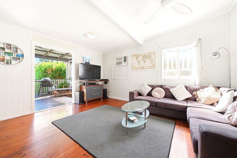 Photo - 38 Henchman Street, Nundah QLD 4012 - Image 6