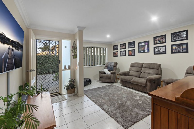 Photo - 3/8 Herbert Street, Scarborough QLD 4020 - Image 5