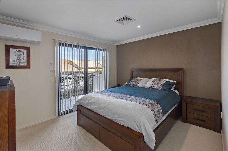 Photo - 3/8 Herbert Street, Scarborough QLD 4020 - Image 9