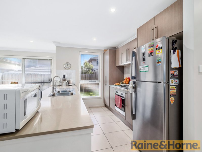 Photo - 3/8 Hillview Road, Kellyville NSW 2155 - Image 2