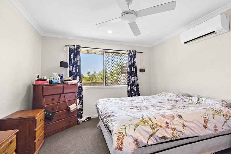 Photo - 38 Hoist Court, Augustine Heights QLD 4300 - Image 7