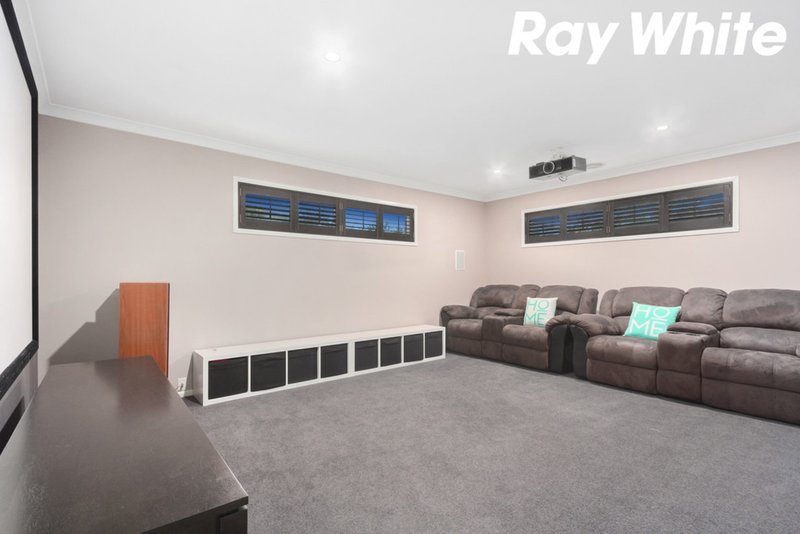 Photo - 38 Honeyeater Way, Pakenham VIC 3810 - Image 12