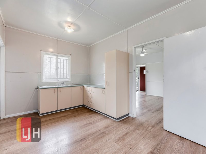 Photo - 38 Hoolan Street, Stafford QLD 4053 - Image 2