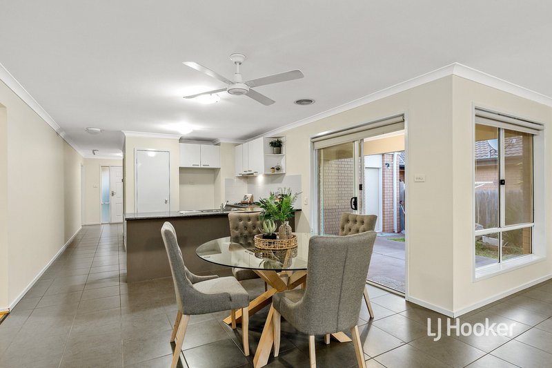 Photo - 38 Hope Way, Tarneit VIC 3029 - Image 3