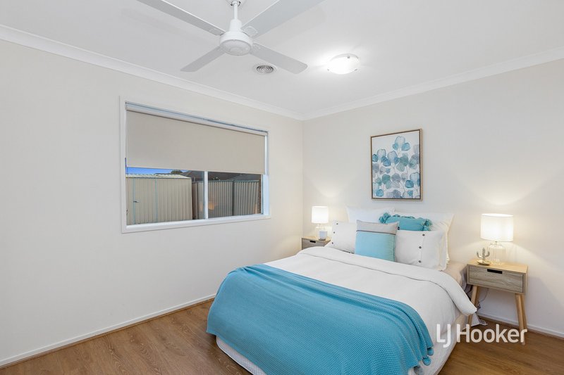 Photo - 38 Hope Way, Tarneit VIC 3029 - Image 10