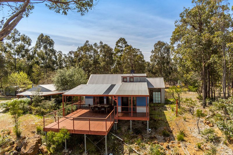 38 Hovea Pl , Nannup WA 6275