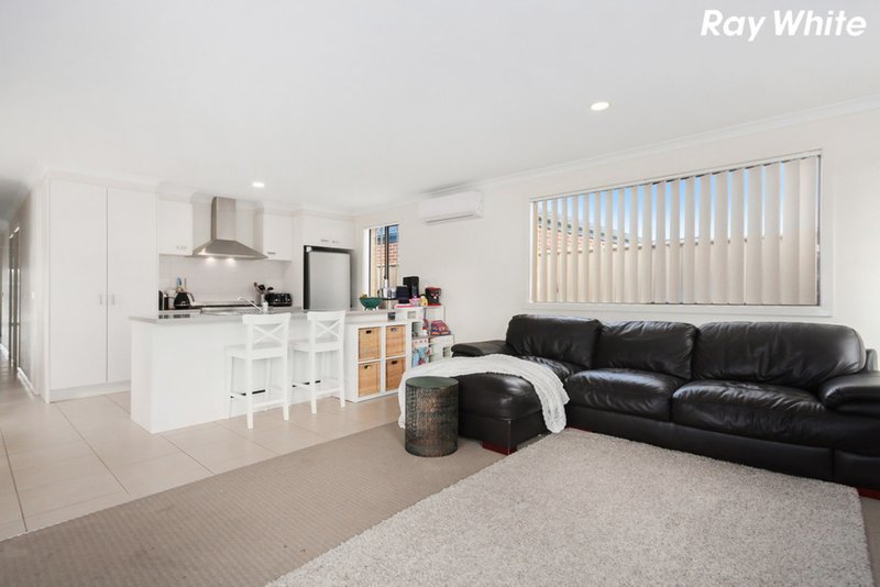 Photo - 38 Inspiration Circuit, Pakenham VIC 3810 - Image 6