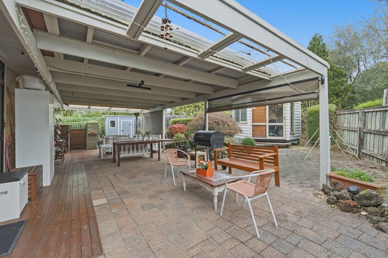 Photo - 38 Ireland Avenue, Wantirna South VIC 3152 - Image 6