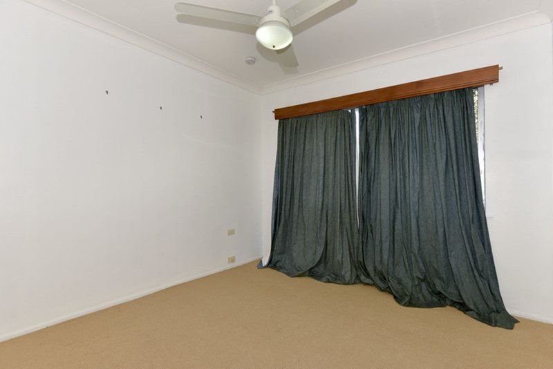 Photo - 38 Jindavee Crescent, Slacks Creek QLD 4127 - Image 7