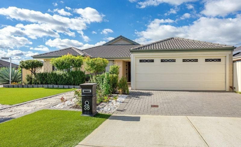 38 John Forrest Circuit, Bertram WA 6167