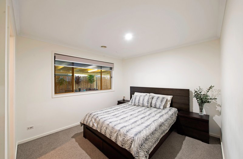 Photo - 38 Jonsson Court, Dunlop ACT 2615 - Image 12