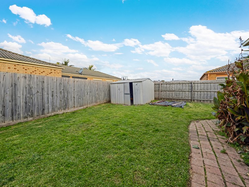 Photo - 38 Joyce Street, Cranbourne West VIC 3977 - Image 18