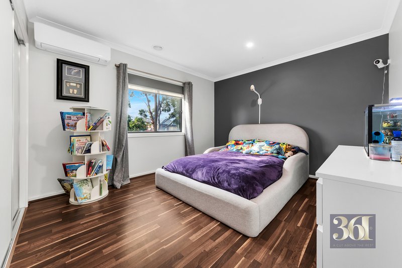 Photo - 38 Kentwell Street, Truganina VIC 3029 - Image 6