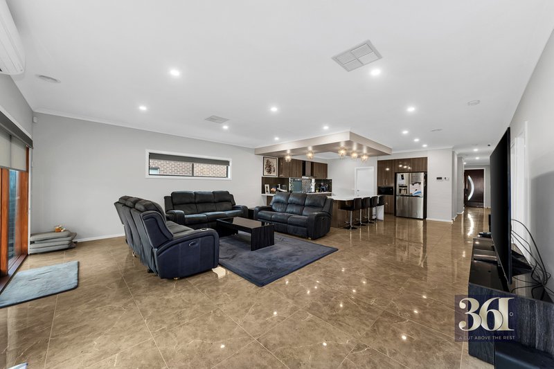 Photo - 38 Kentwell Street, Truganina VIC 3029 - Image 15