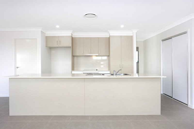 Photo - 38 Keppel Way, Coomera QLD 4209 - Image 3