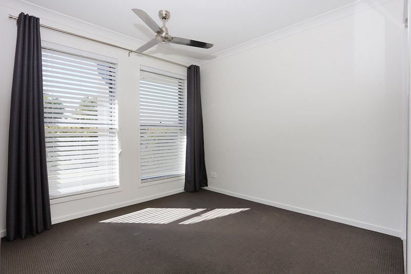 Photo - 38 Keppel Way, Coomera QLD 4209 - Image 6
